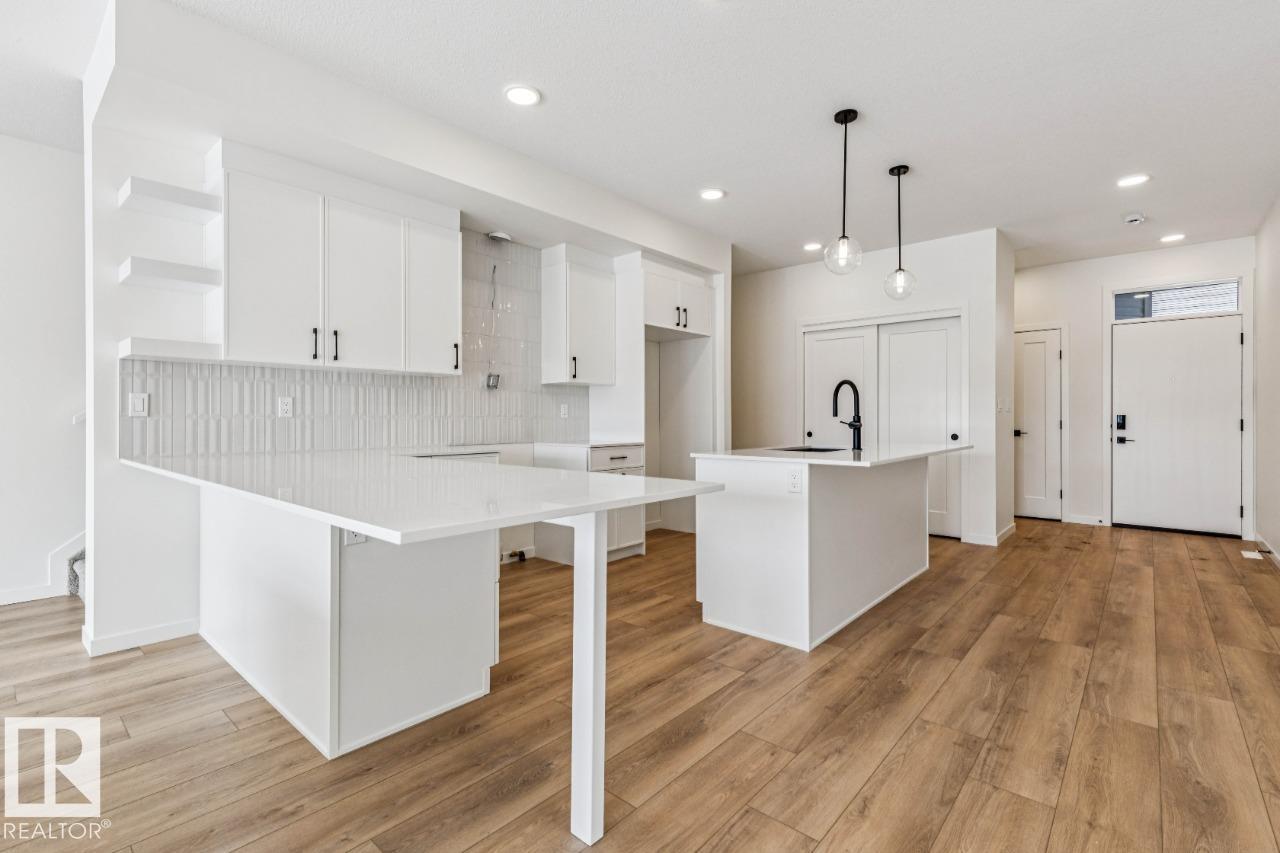 Additional image 6 of 324 30 Street SW, Edmonton, AB, T6X3L6
