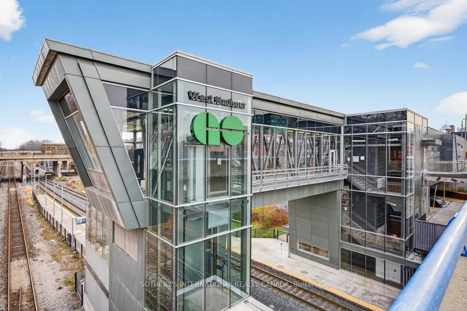 Additional image 19 of 66 Bay Street 305