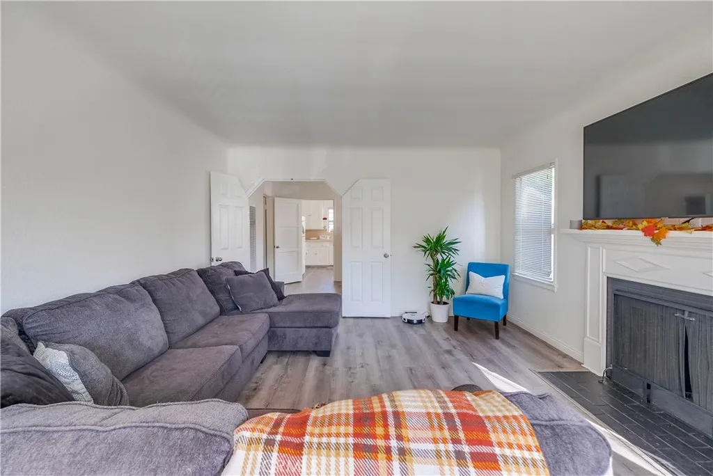 Additional image 7 of 2709 E Van Buren St, Long Beach, CA 90810