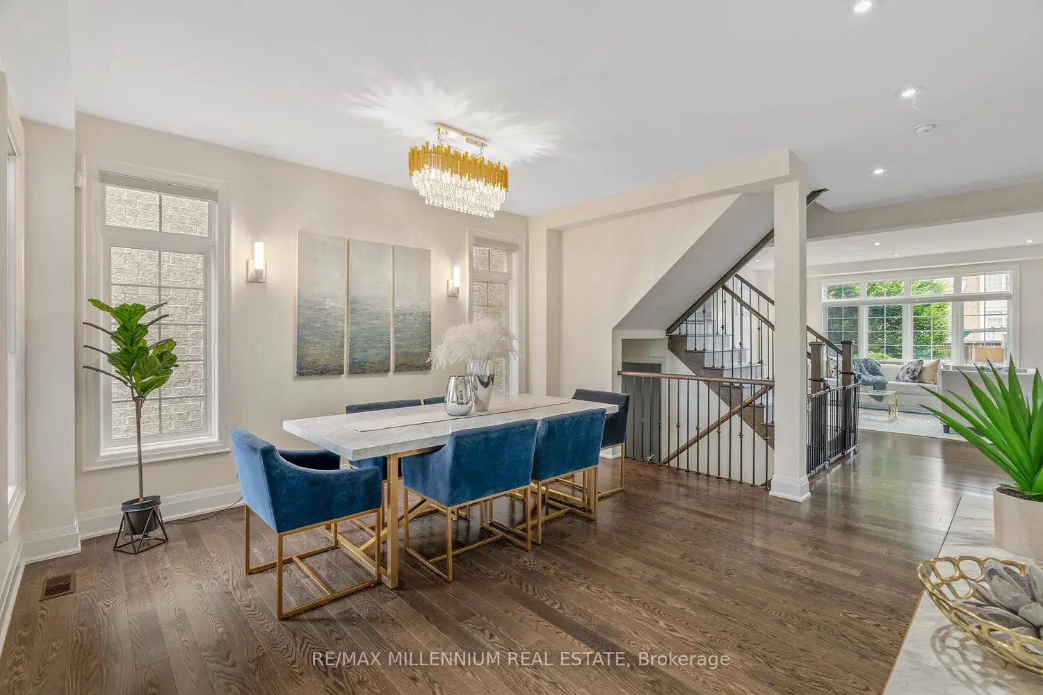 Additional image 4 of 51 Legendary Circle