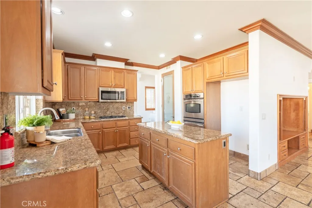 Additional image 16 of 17425 Honey Maple St, Canyon Country, CA 91387