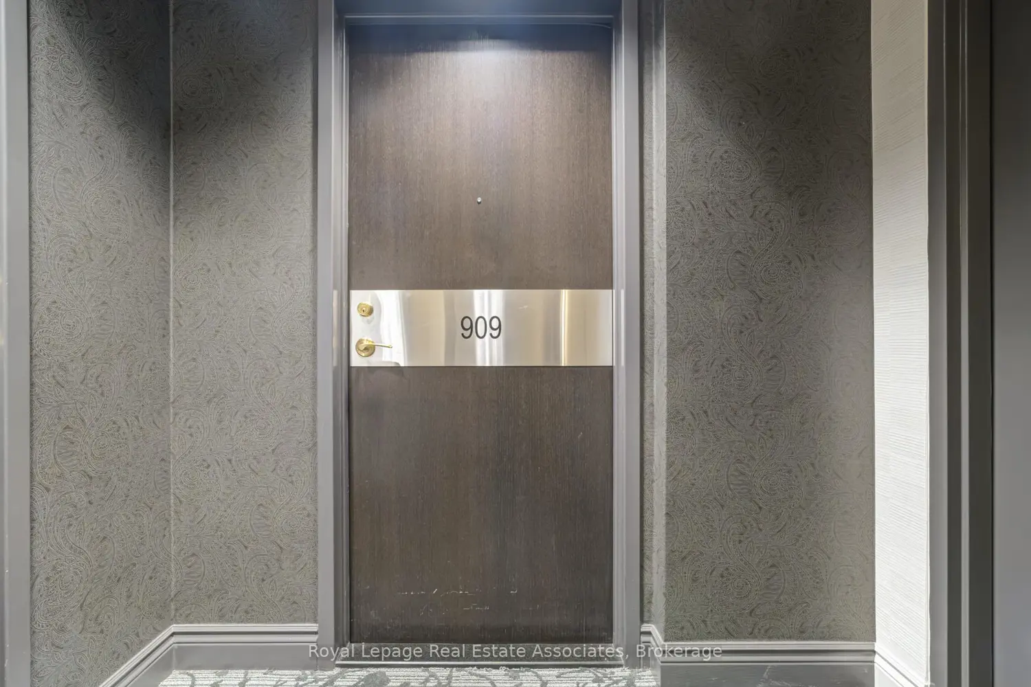 Additional image 2 of 1 Belvedere Court 909