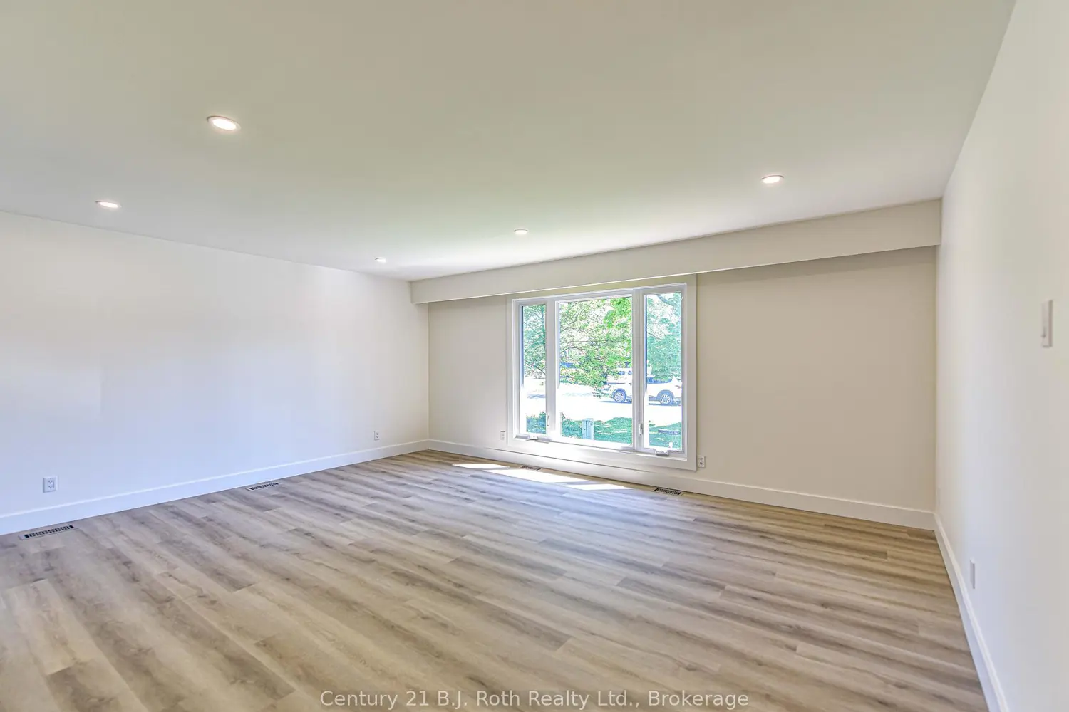 Additional image 5 of 571 High Street