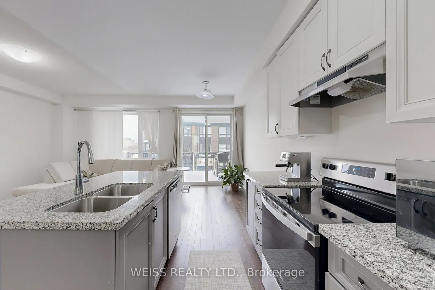 Additional image 8 of 6729 Thickson Road