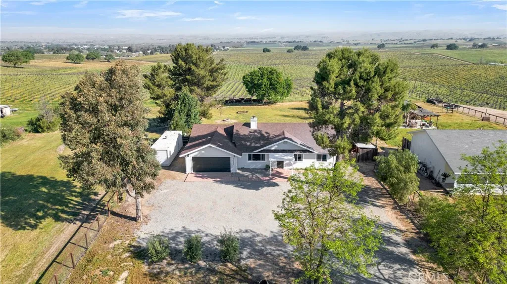 Additional image 3 of 7080 Iverson Pl, Paso Robles, CA 93446