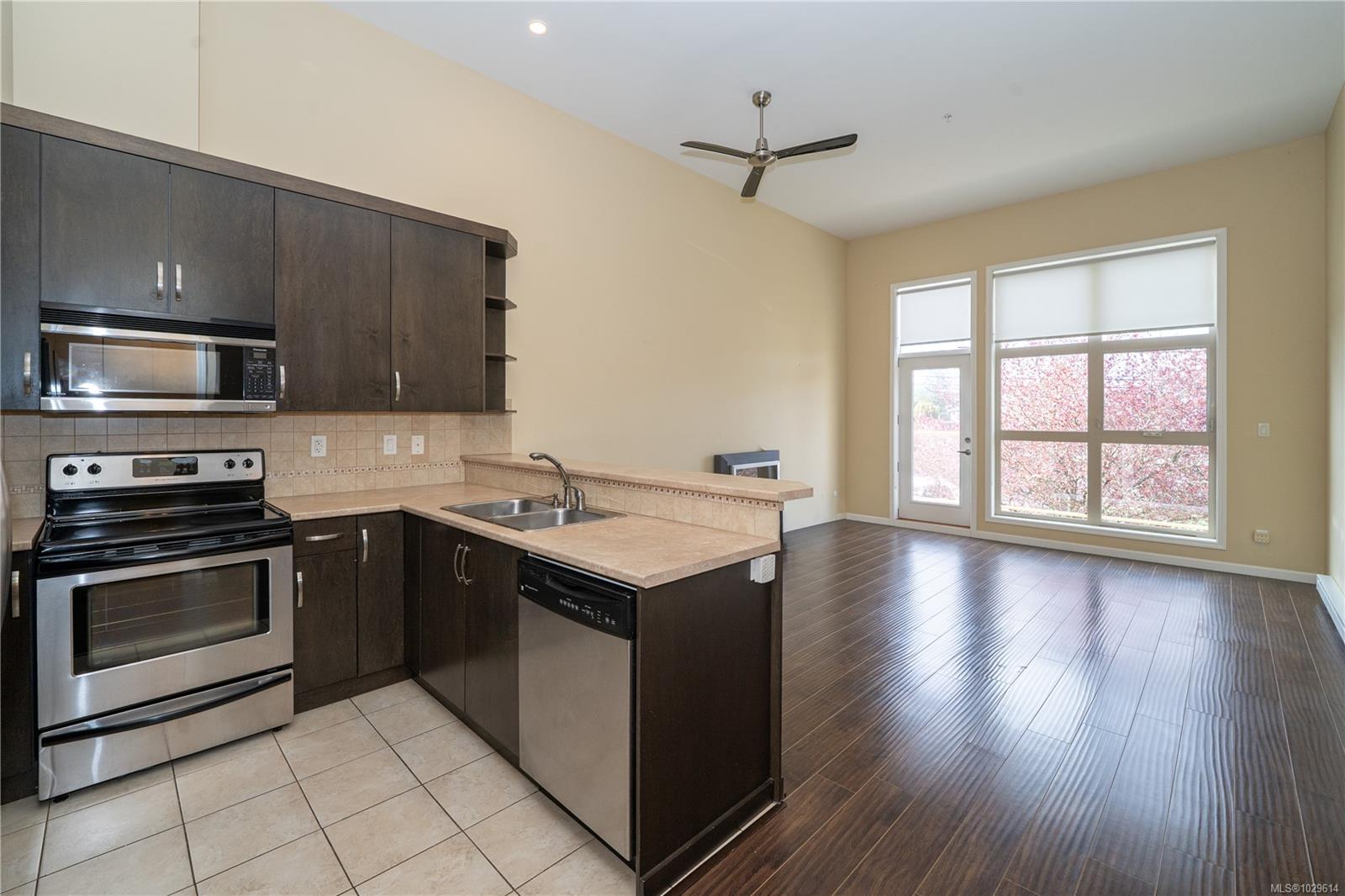 Additional image 6 of 204-10421 Resthaven Drive, Sidney, BC, V8L 3H4