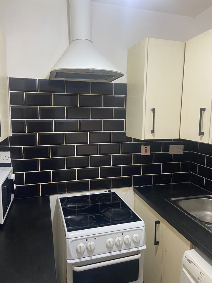 Additional image 3 of Studio Flat, Stockport Road, M19, N1 7GU