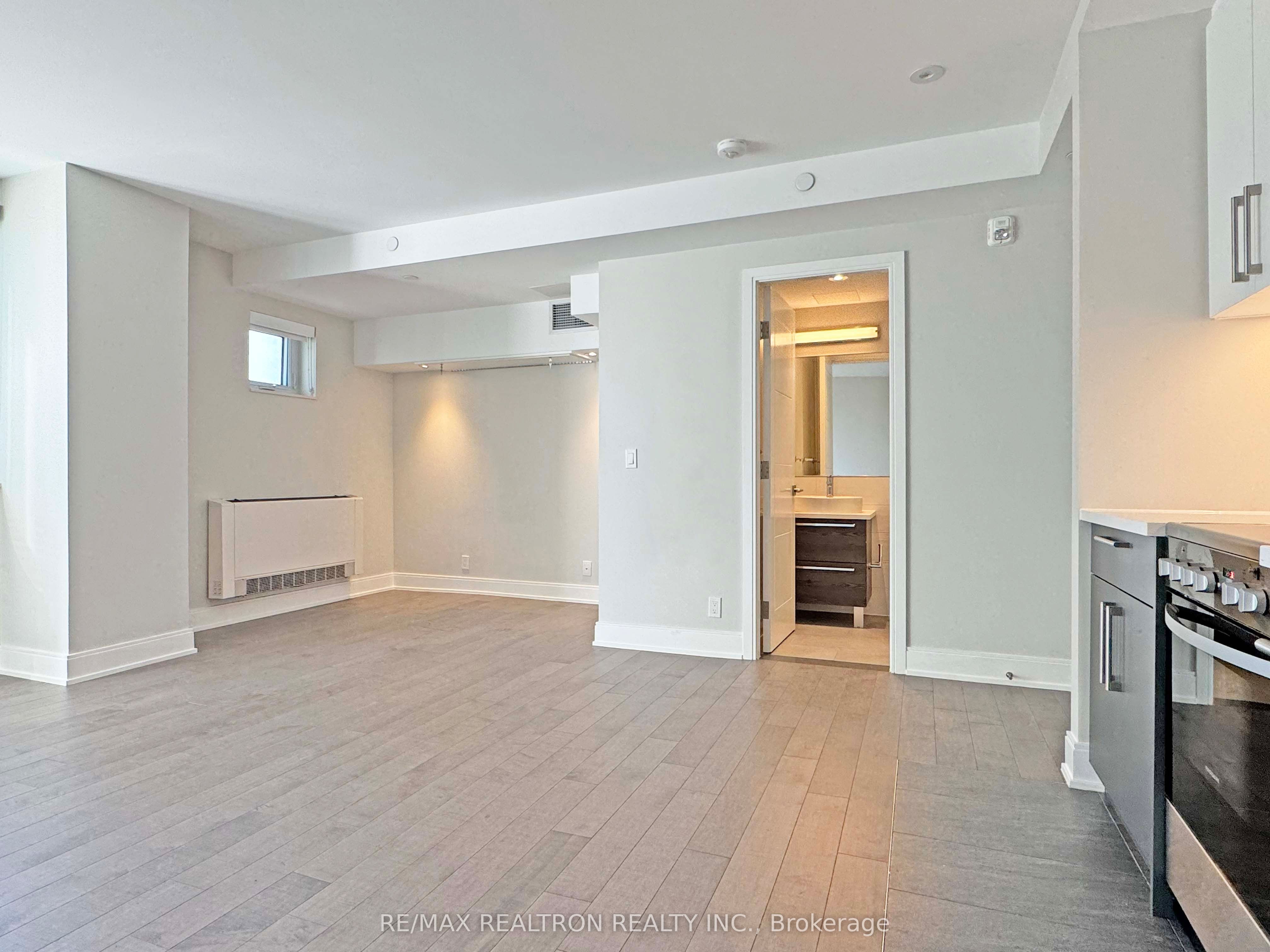 Additional image 6 of 602-11 Walmer Road, Toronto, ON, M5R 2W9