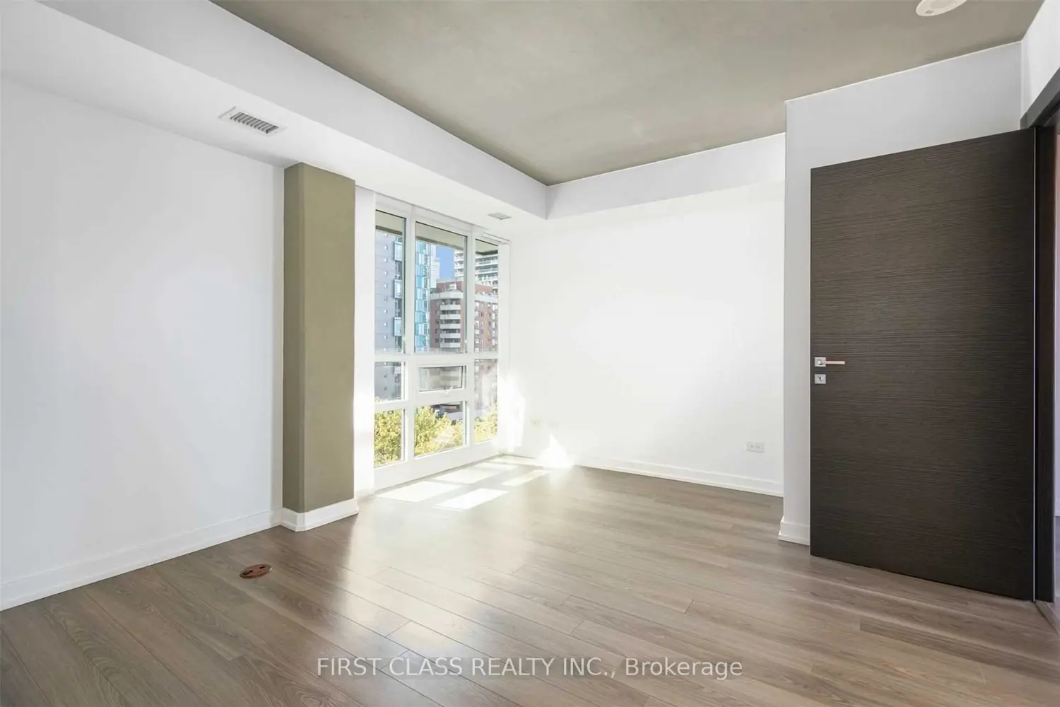 Additional image 16 of 220 George Street 907