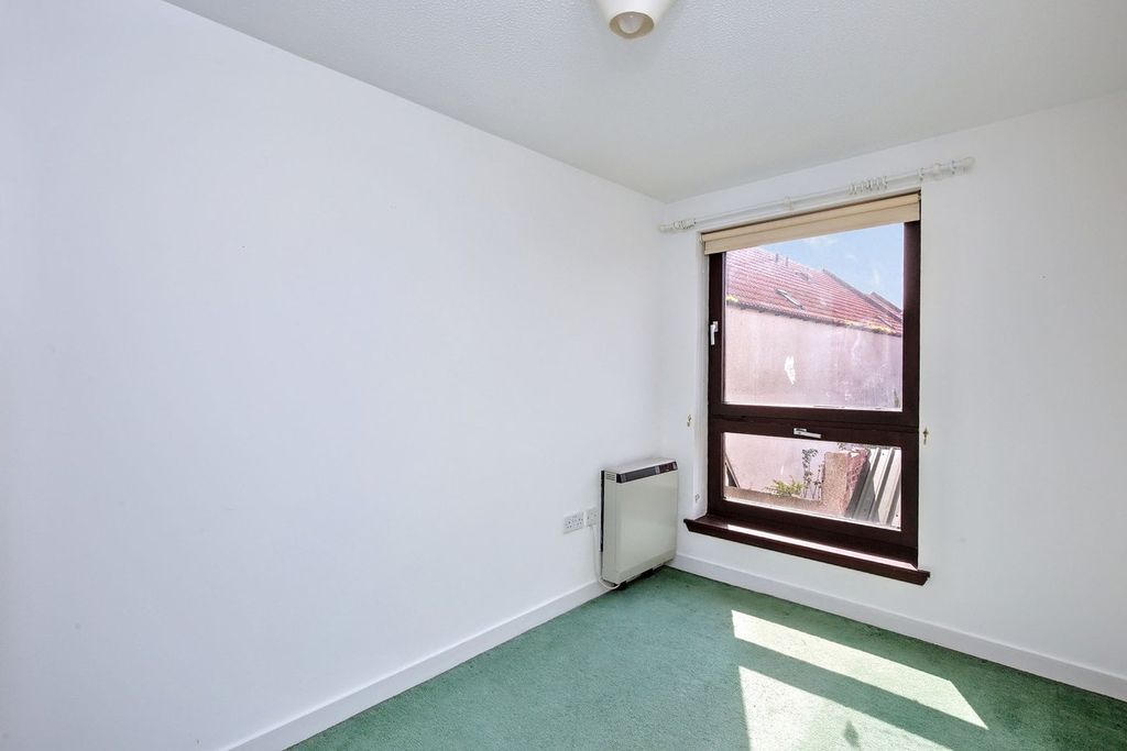Additional image 7 of 2 bed flat for saleArgyle Court, St Andrews KY16