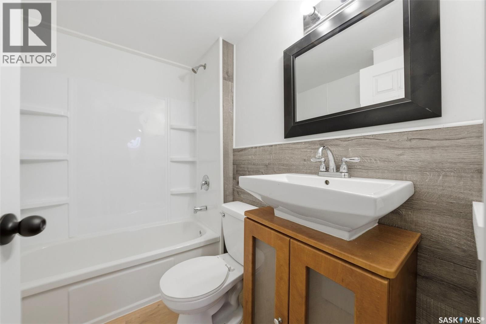 Additional image 5 of 106 Dunlop Street, Saskatoon, SK, S7H2B5