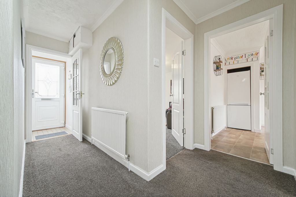 Additional image 12 of 2 bed flat for saleAlbert Avenue, Grangemouth FK3