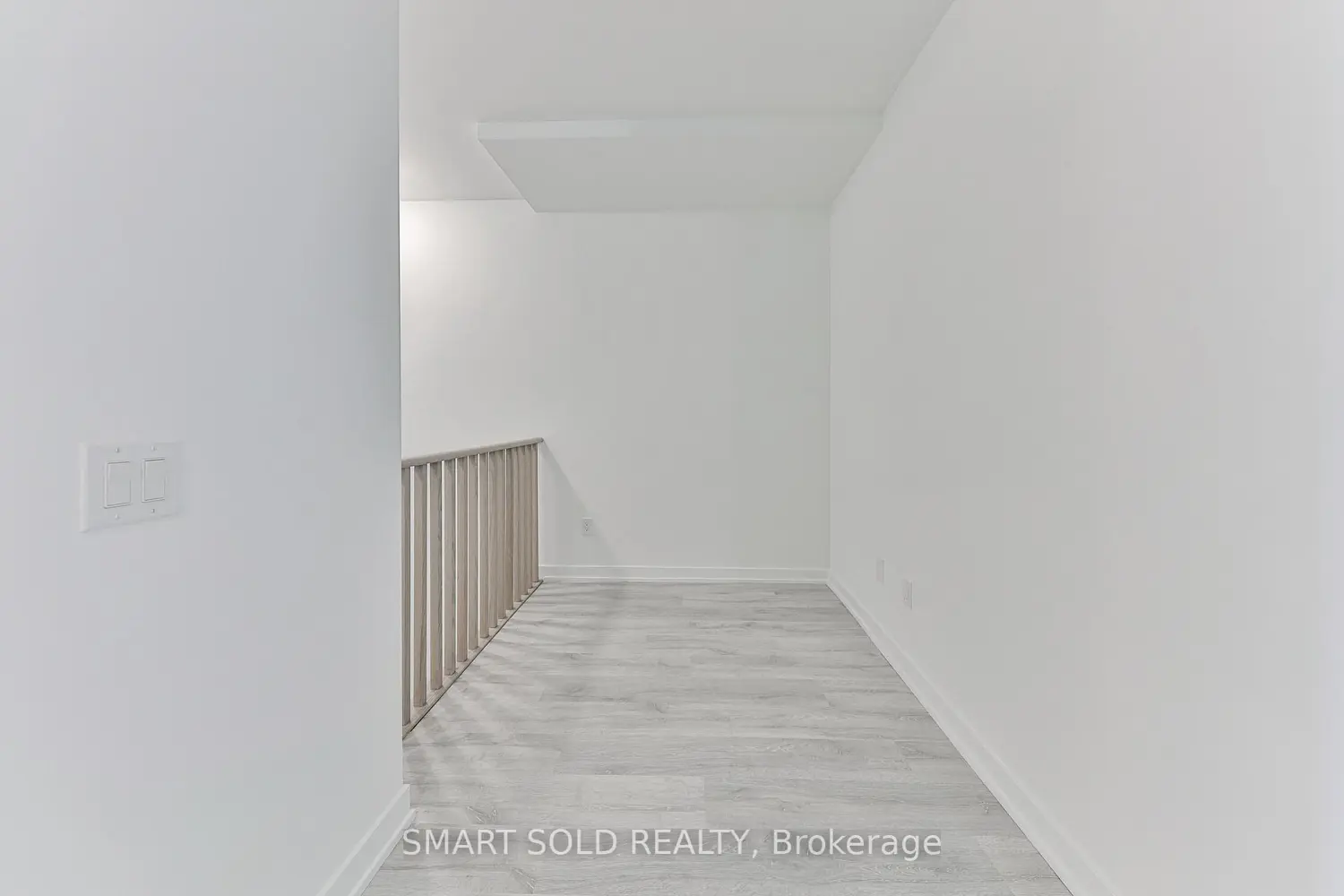 Additional image 12 of 220 Missinnihe Way 114