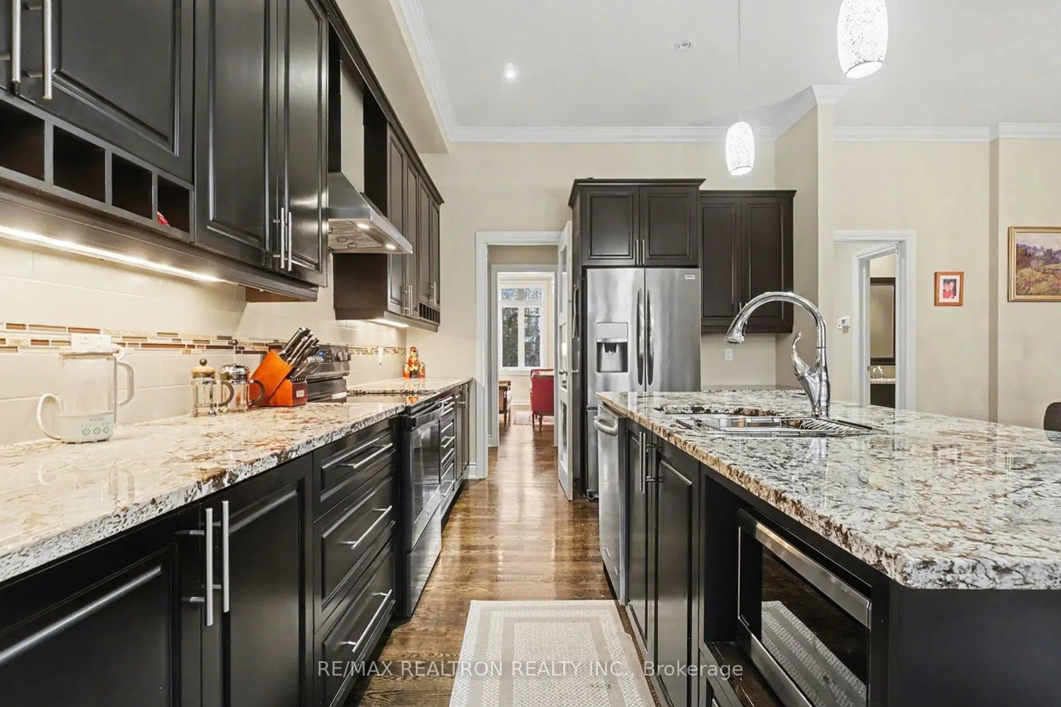 610 Besserer Street photo 3