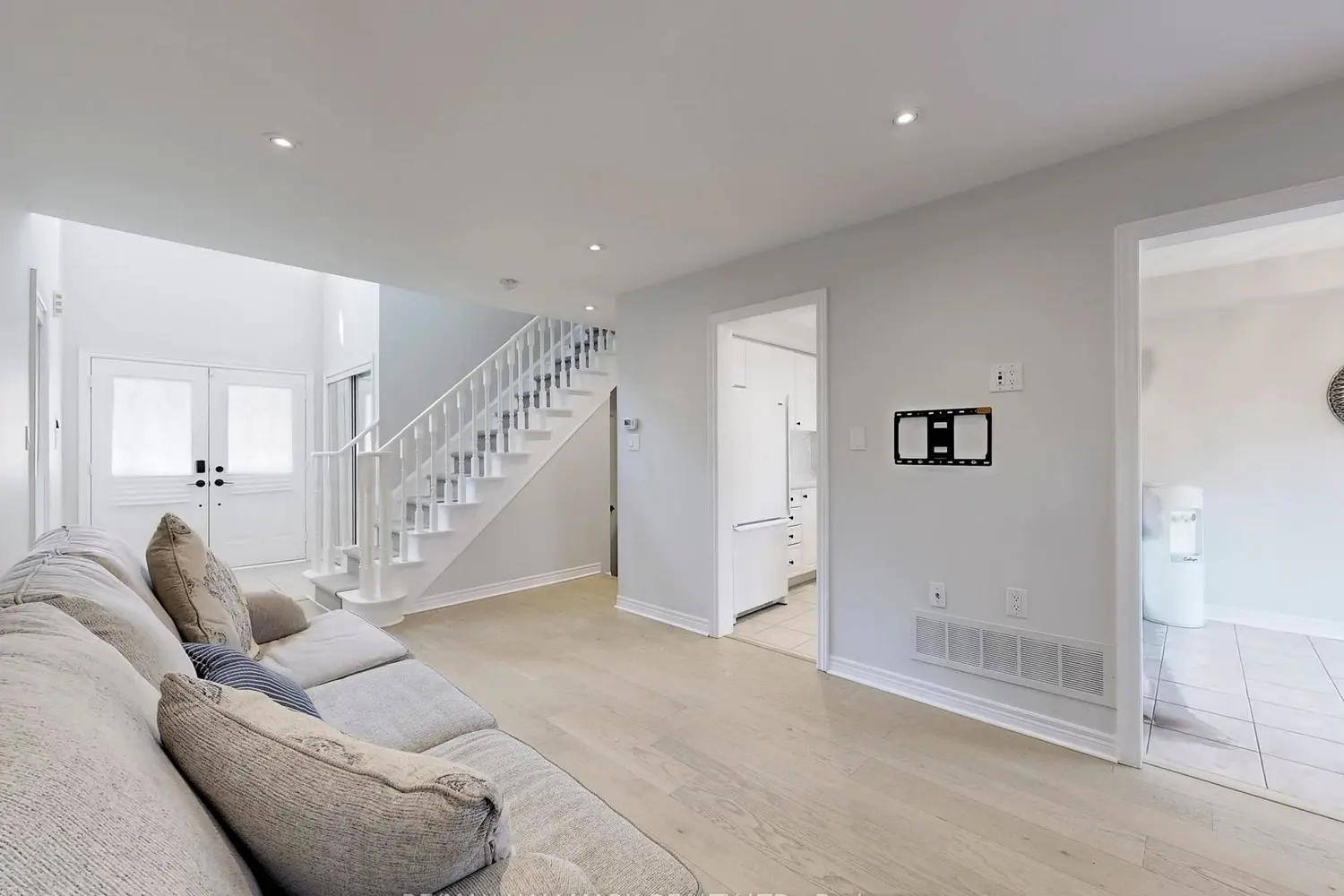 22 Laura Sabrina Drive photo 5