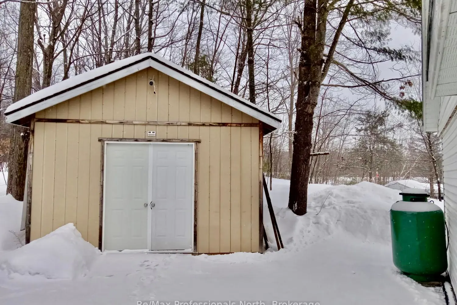 Additional image 3 of 1007 Racoon Road 107