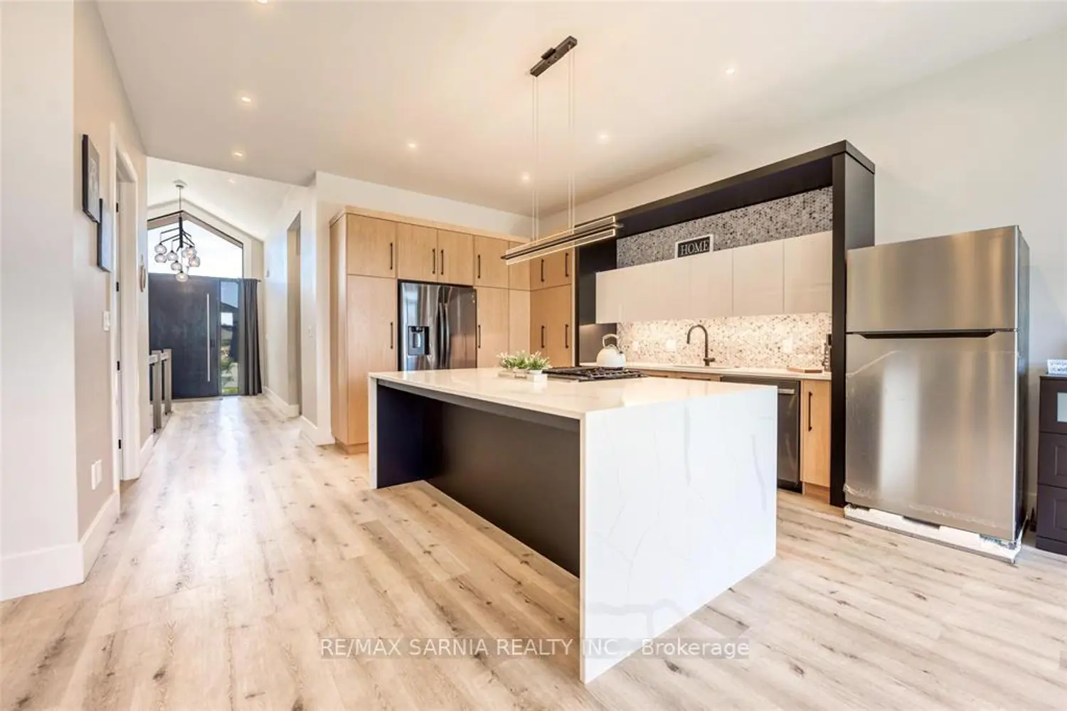 Additional image 2 of 616 Mead Boulevard