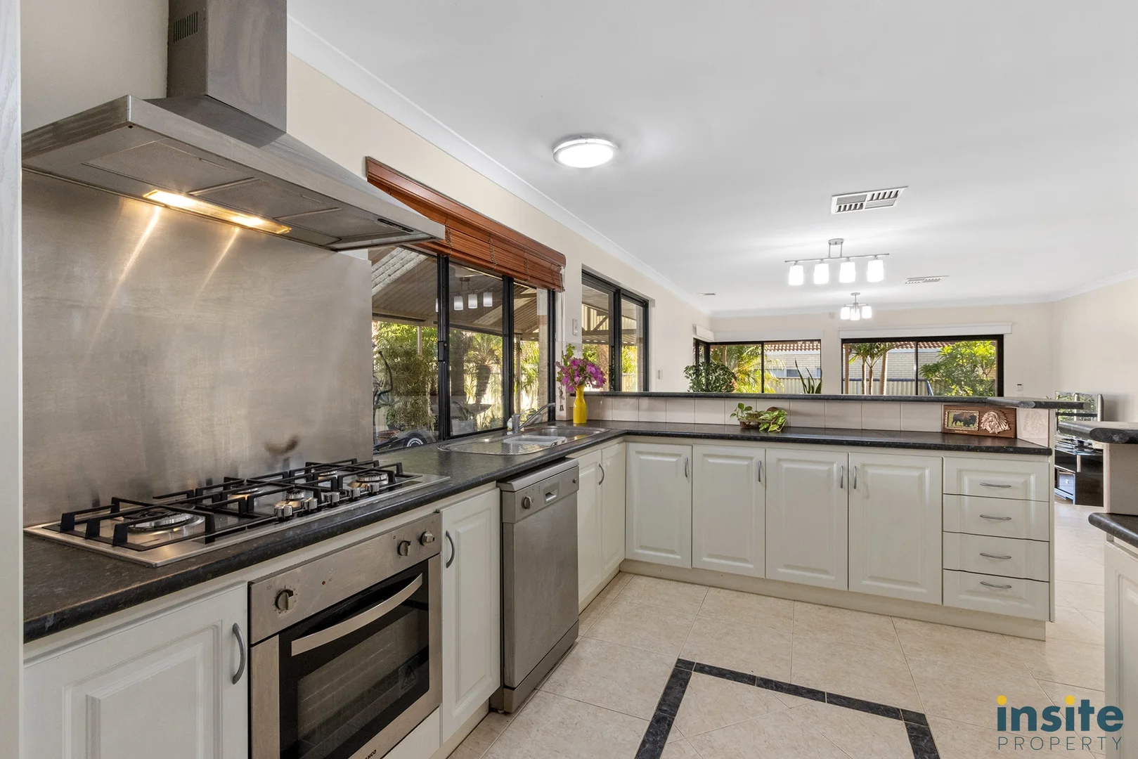 Additional image 18 of 124b Basinghall Street, East Victoria Park WA 6101