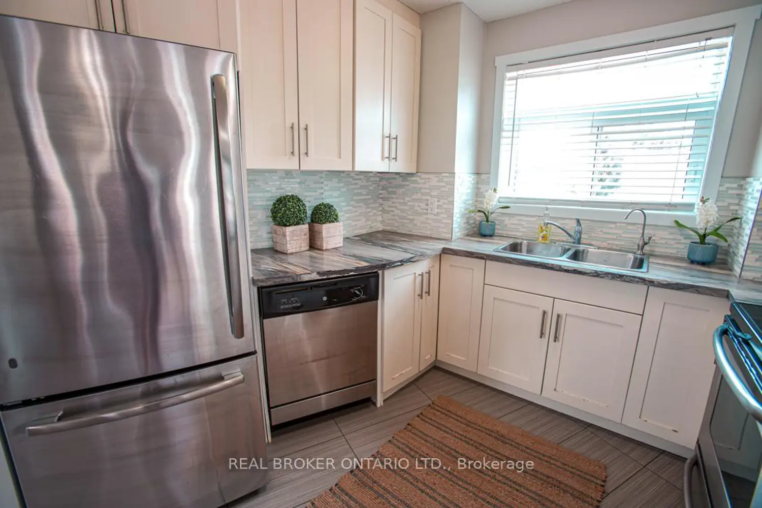 Additional image 7 of 489 East Avenue B