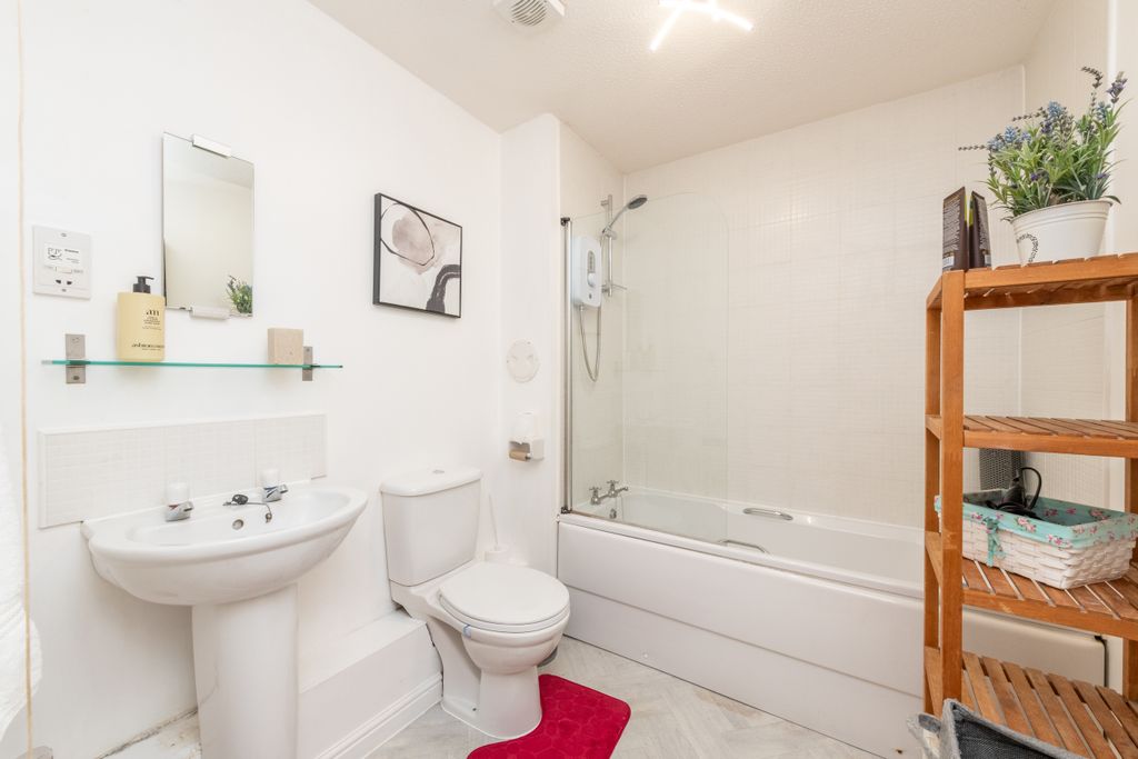 Additional image 10 of 3 bed flat for saleCanavan Court, Falkirk FK2