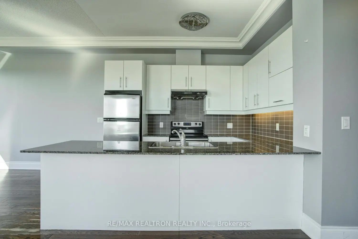 Additional image 10 of 253 South Park Road Ph#2