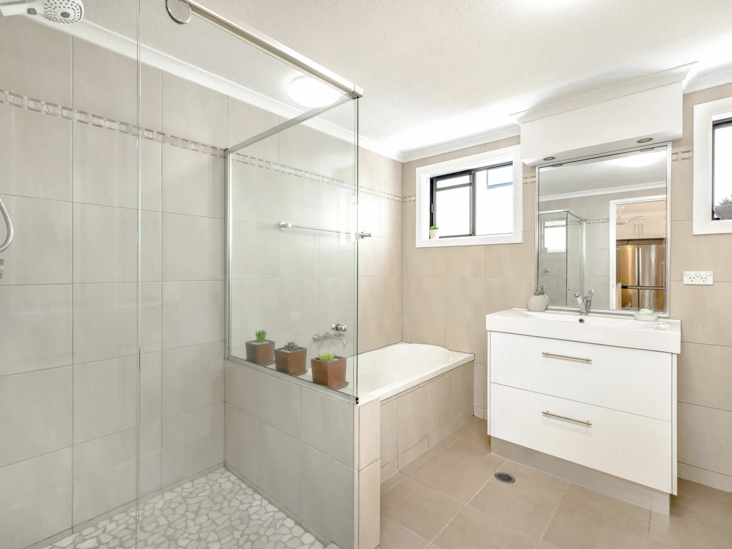 Additional image 11 of 56 Hibiscus Lane, Holloways Beach QLD 4878