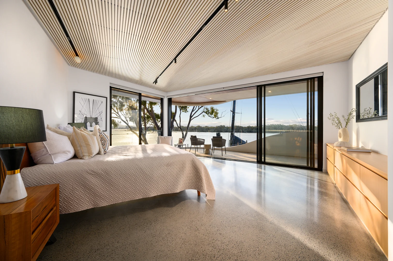 Additional image 19 of 2/2 Paradise Parade, Paradise Point QLD 4216