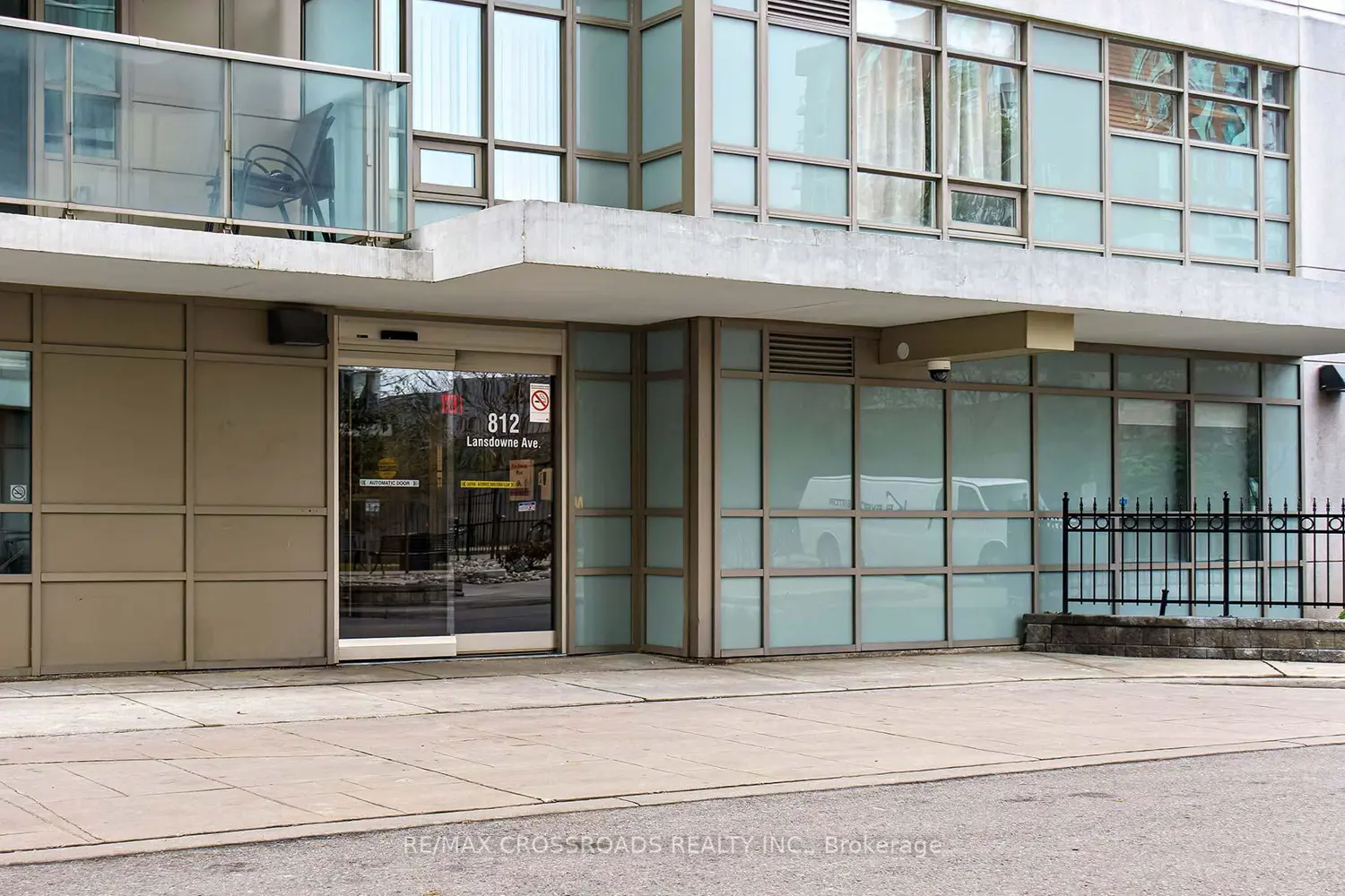 Additional image 2 of 812 Lansdowne Avenue 114