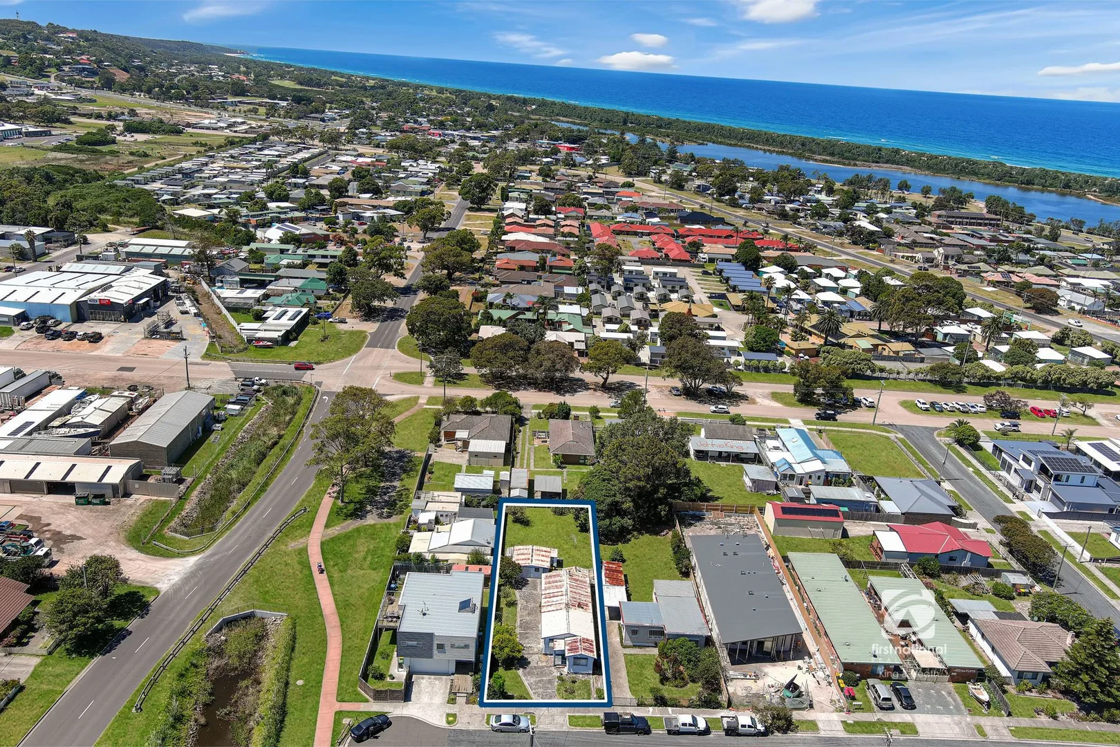 Additional image 2 of 22 Heatherlea Grove, Lakes Entrance VIC 3909