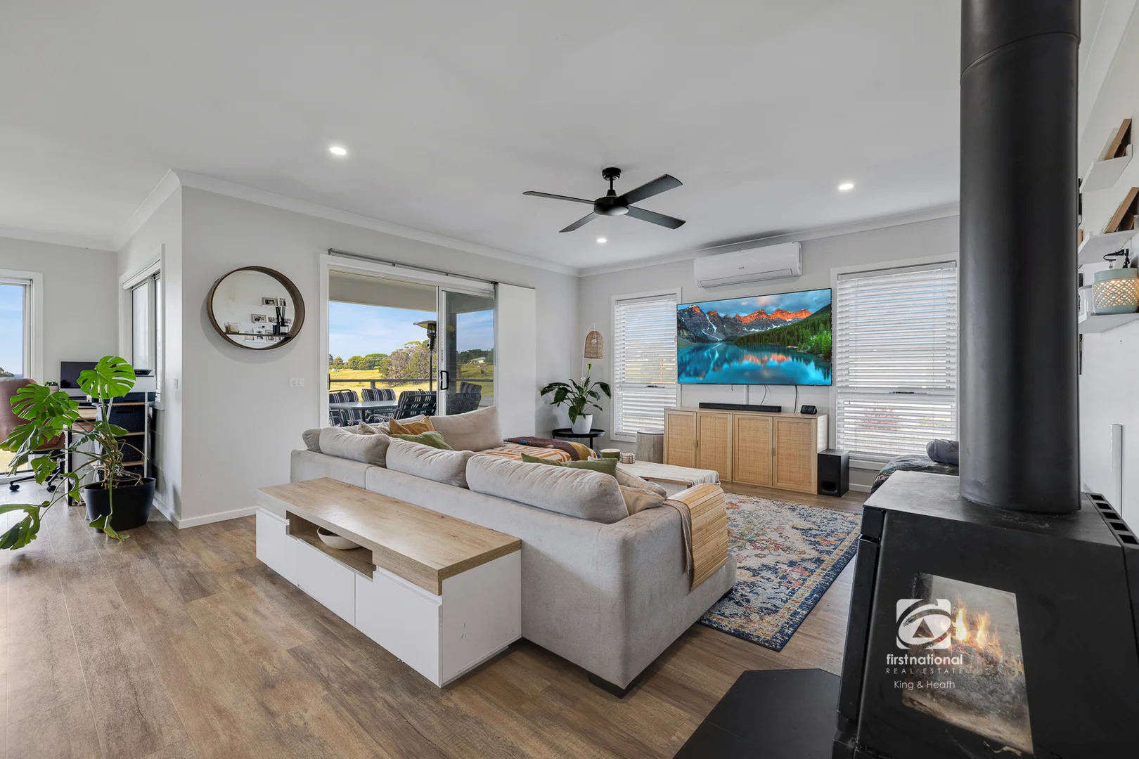 Additional image 3 of 6 Riviera Court, Lakes Entrance VIC 3909