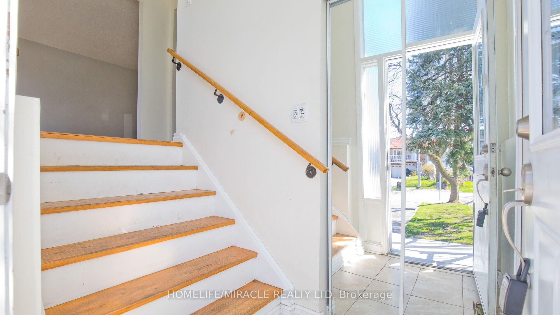 Additional image 5 of 38 Medici Place, Brampton, ON, L6S 3C6