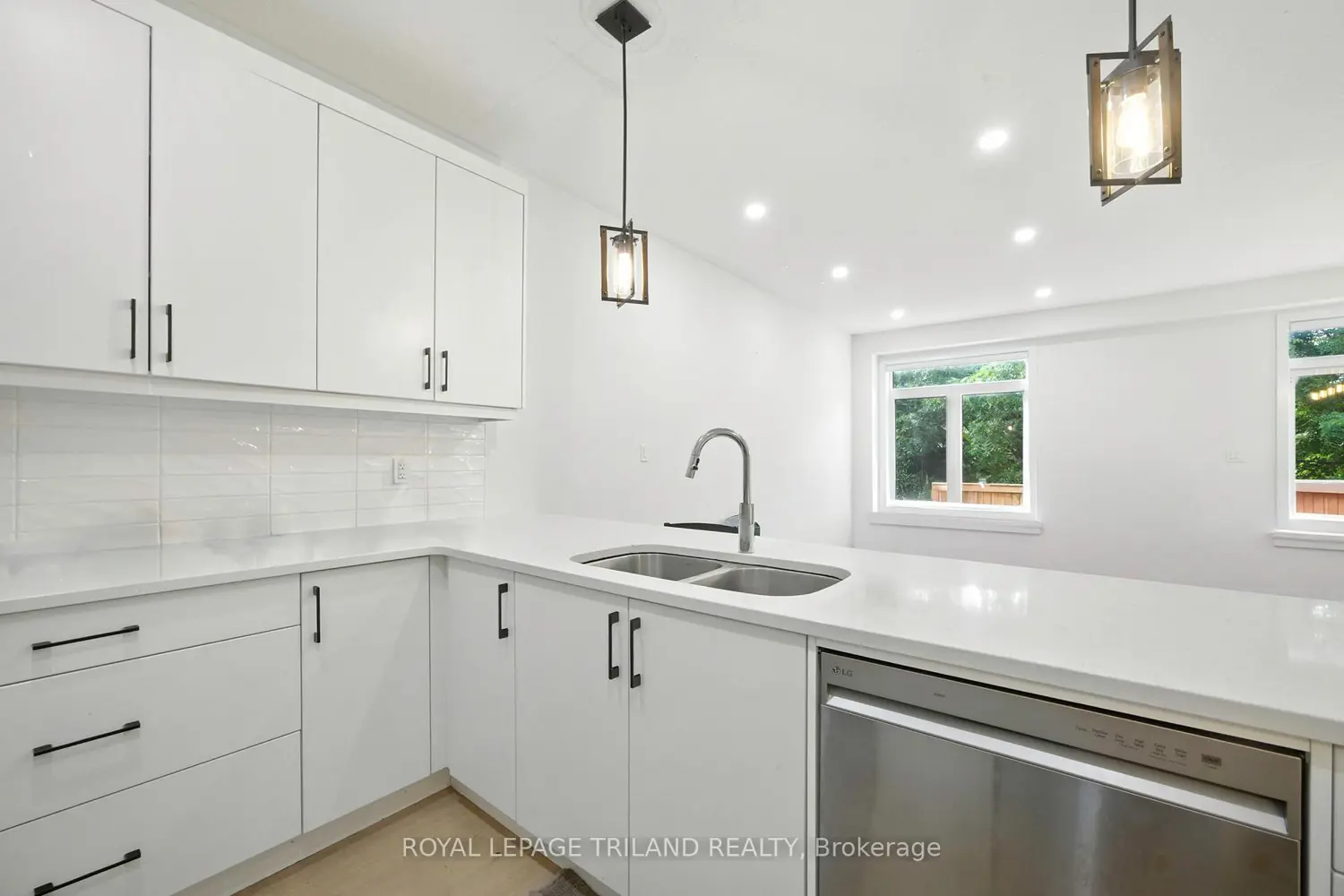 Additional image 6 of 1870 Aldersbrook Gate 28