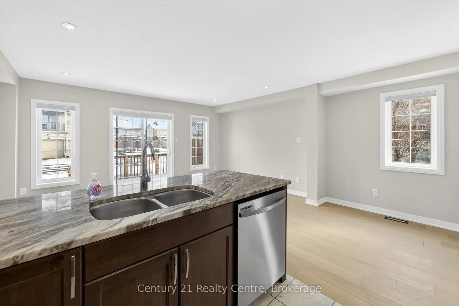 Additional image 11 of 157 South Creek Drive