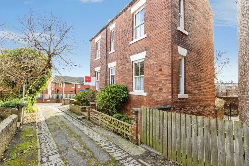 Additional image 18 of 4 bed detached house for saleCollege Grove, Wakefield, West Yorkshire WF1