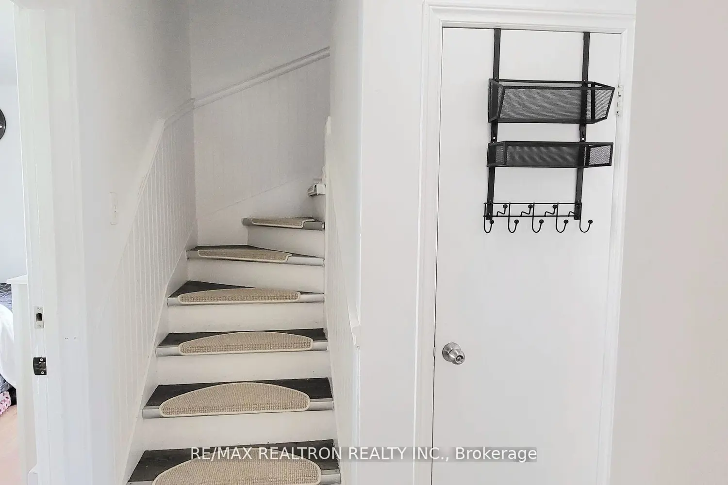 Additional image 6 of 15 West 1St Street