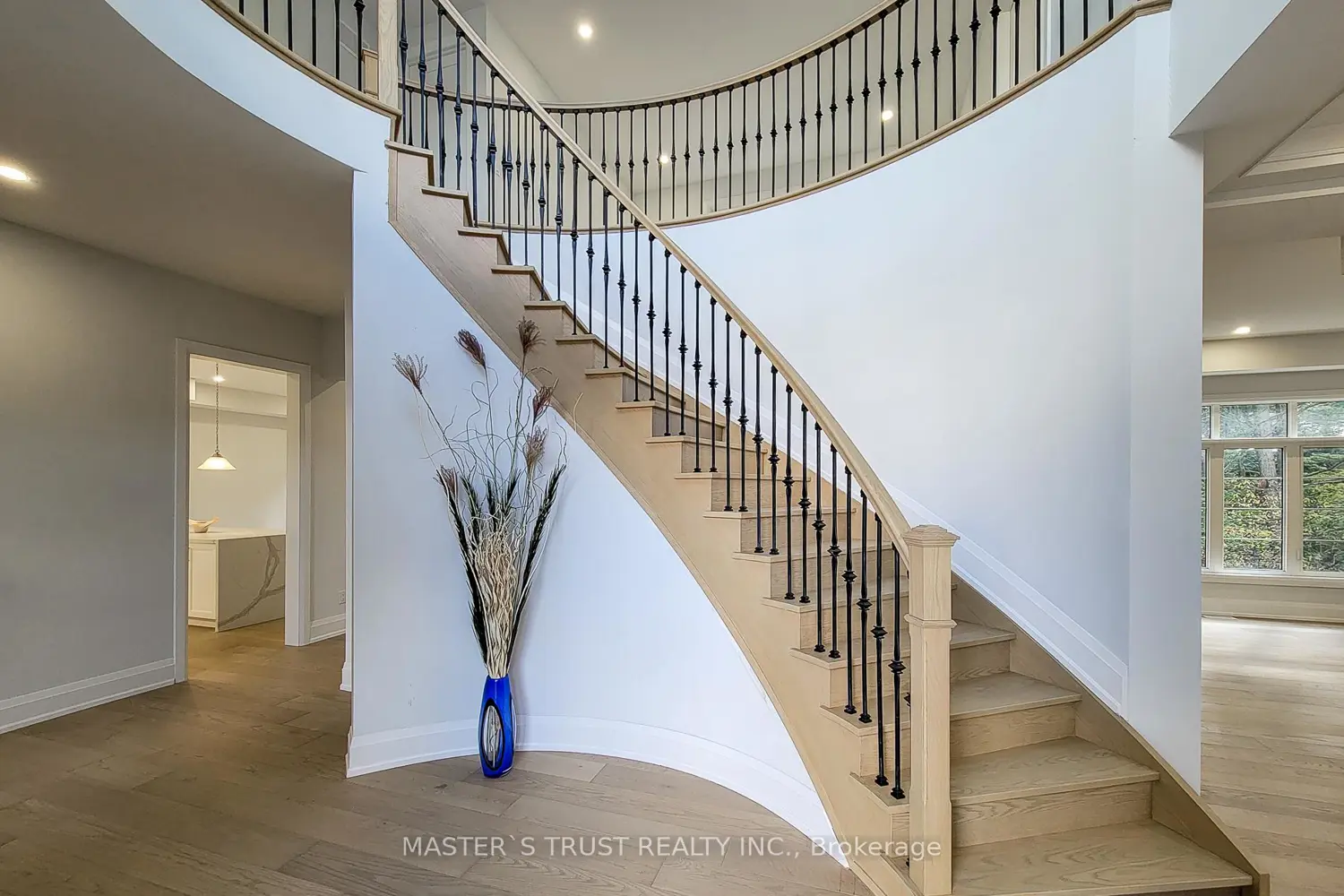 Additional image 3 of 325 Somme Street