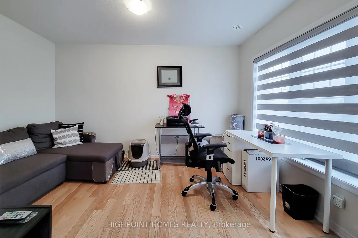 Additional image 6 of 36 Utter Place