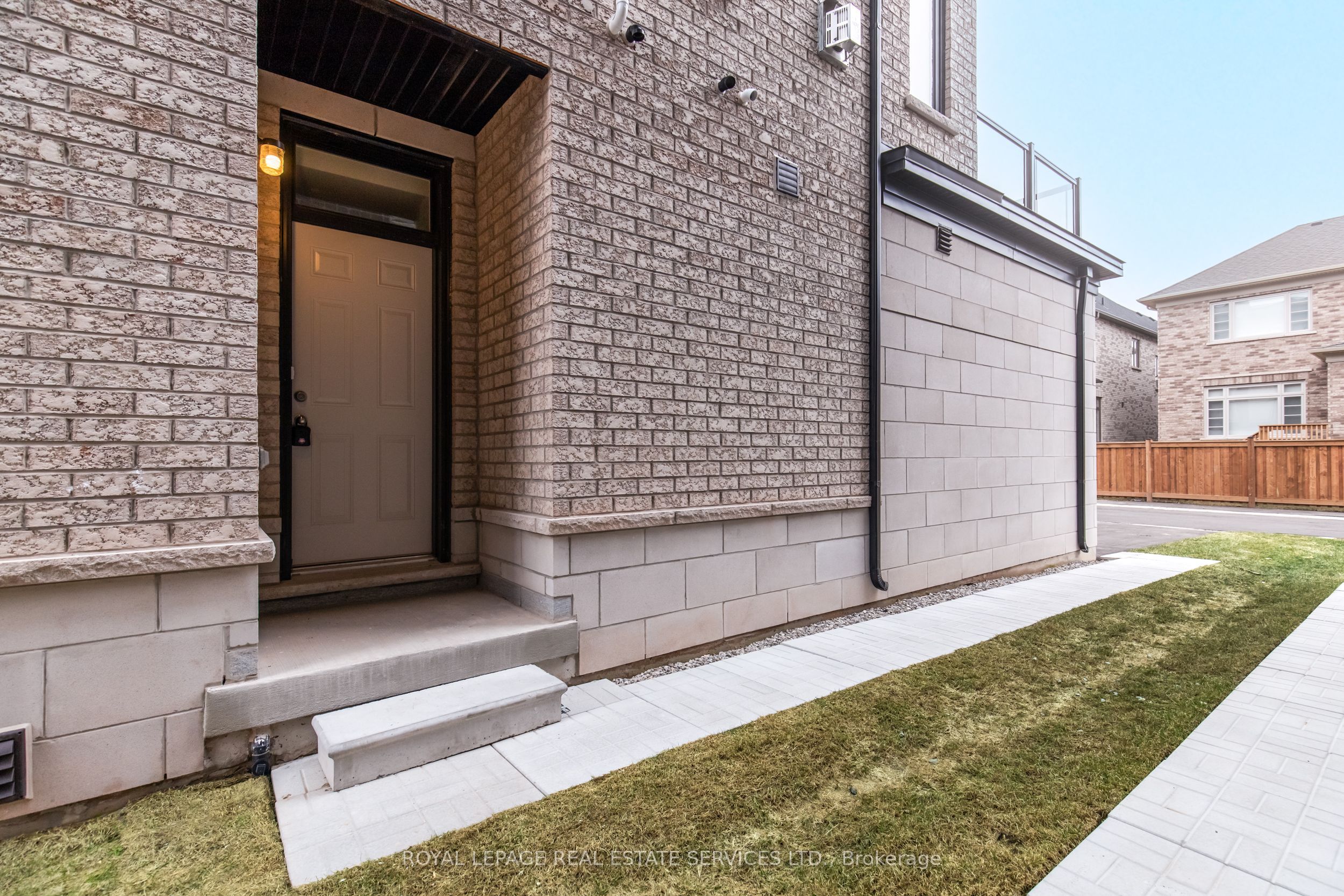 Additional image 4 of Unit 2-3201 Sixth Line, Oakville, ON, L6H 0V8