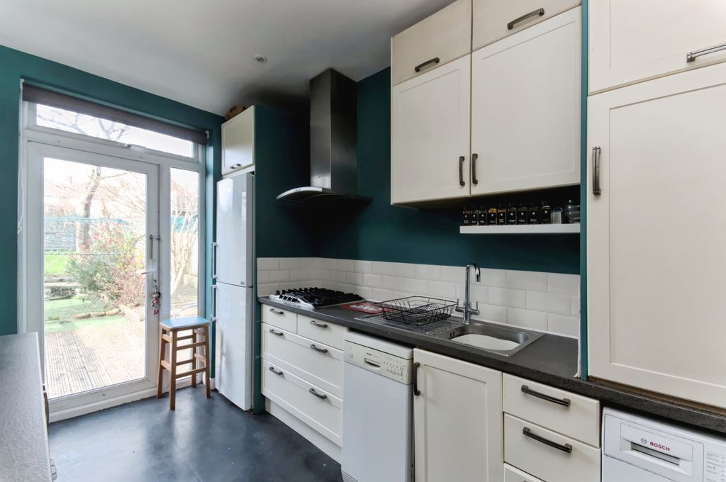 Additional image 12 of 3 bed semi-detached house for saleFitzmaurice Avenue, Eastbourne BN22