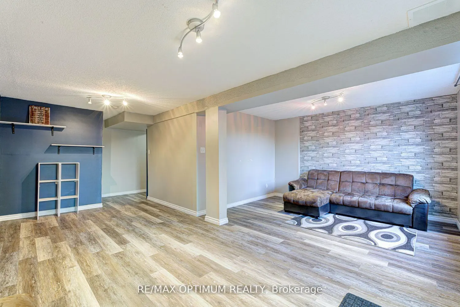 Additional image 17 of 2050 Upper Middle Road 81