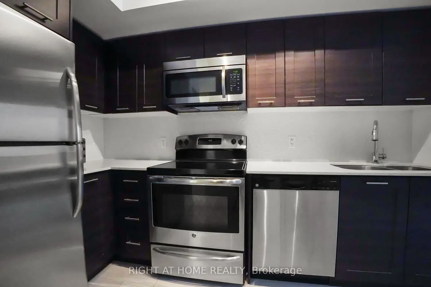 Additional image 8 of 2220 Lakeshore Boulevard 3106