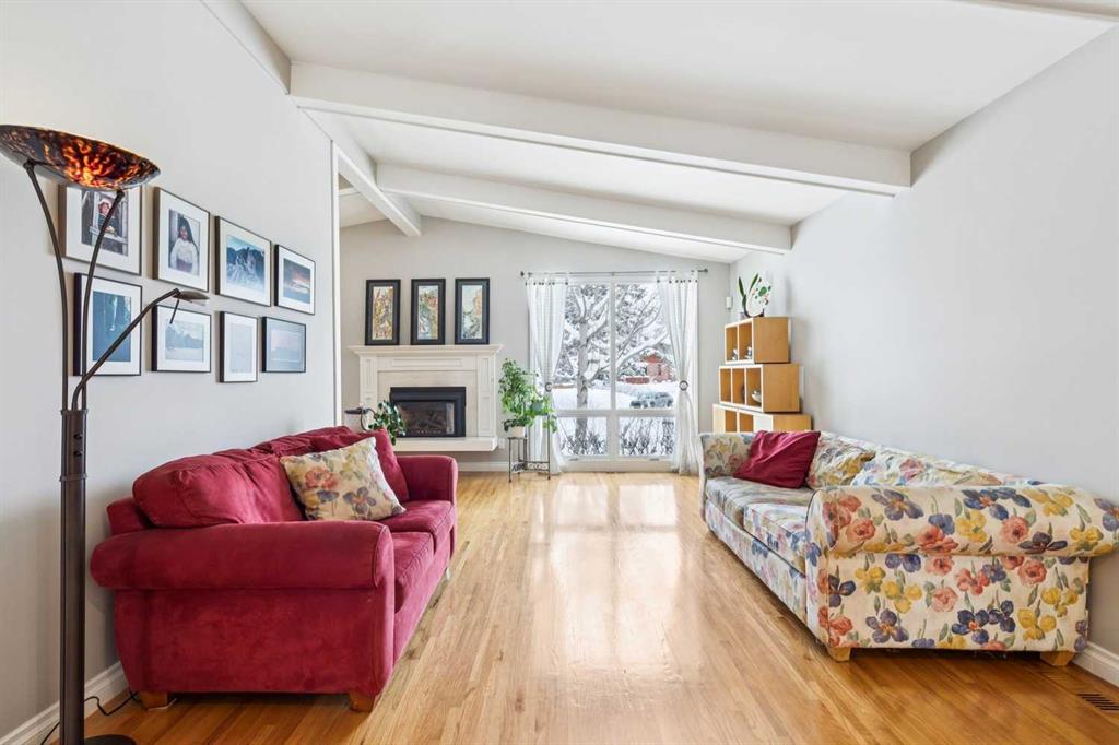 Additional image 4 of 2423 34 Avenue NW, Calgary, AB, T2L0V3