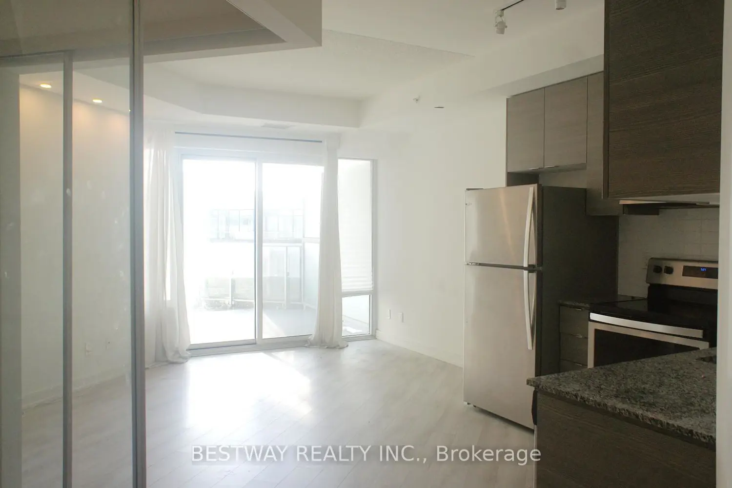 Additional image 12 of 621 Sheppard Avenue 355