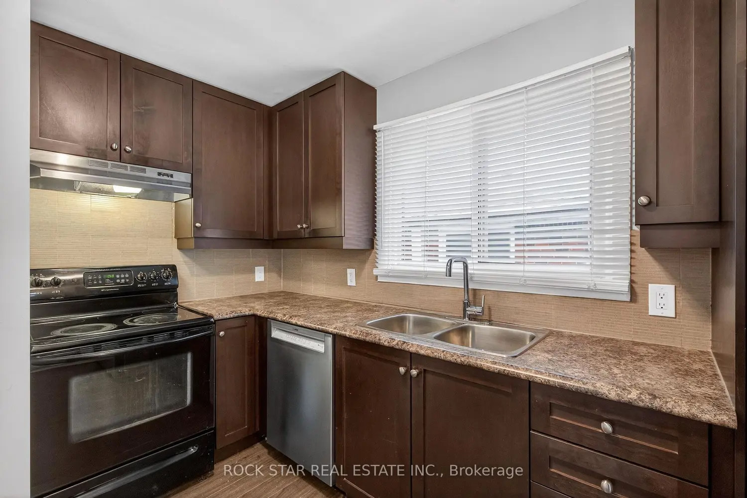 Additional image 10 of 399 East 15Th Street