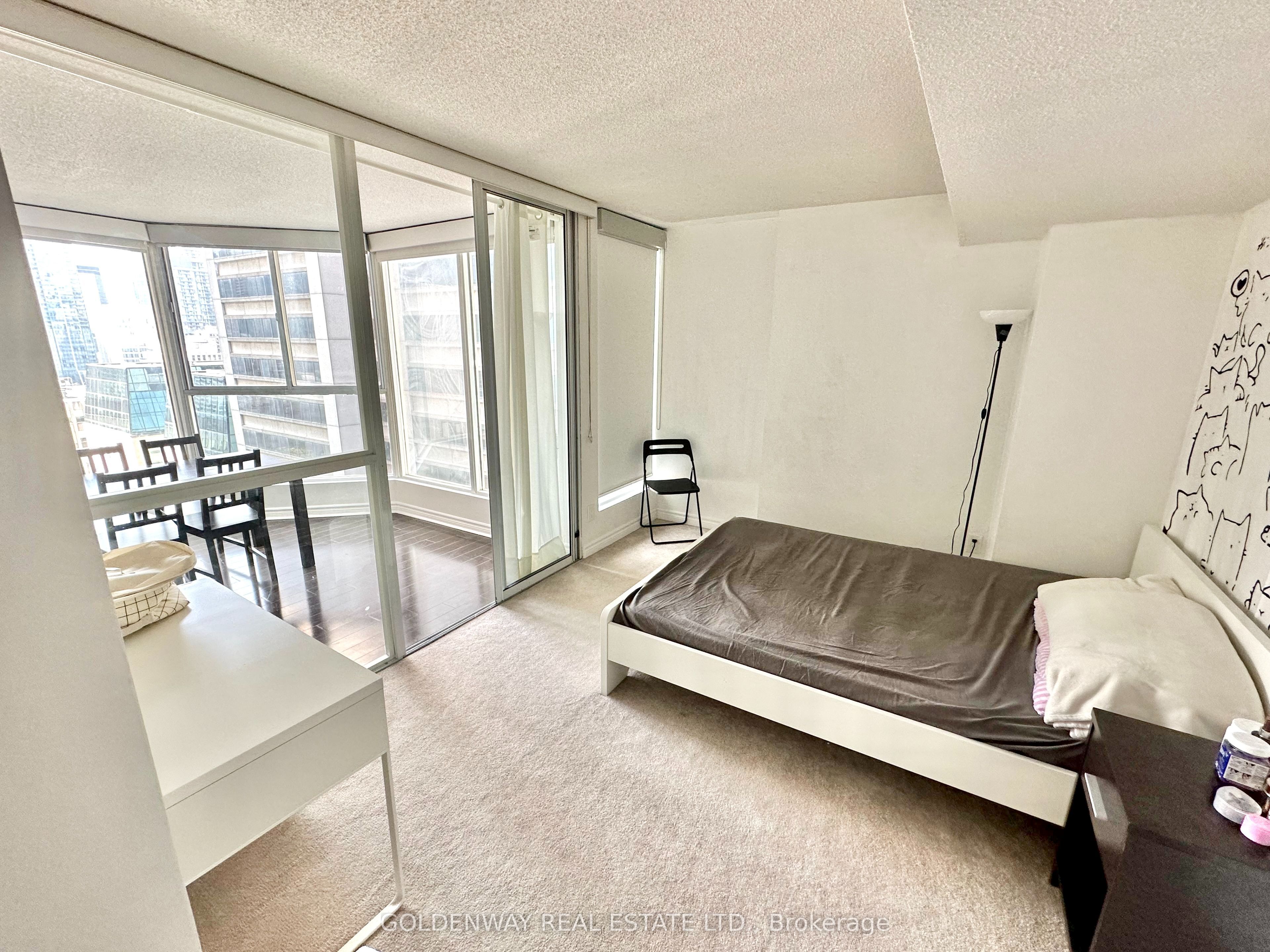 1503-55 Centre Avenue, Toronto, ON, M5G 2H5