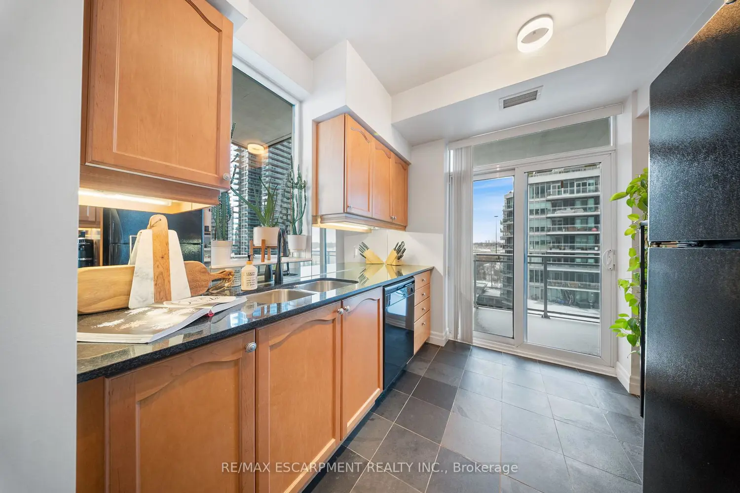 Additional image 3 of 58 Marine Parade Drive 707