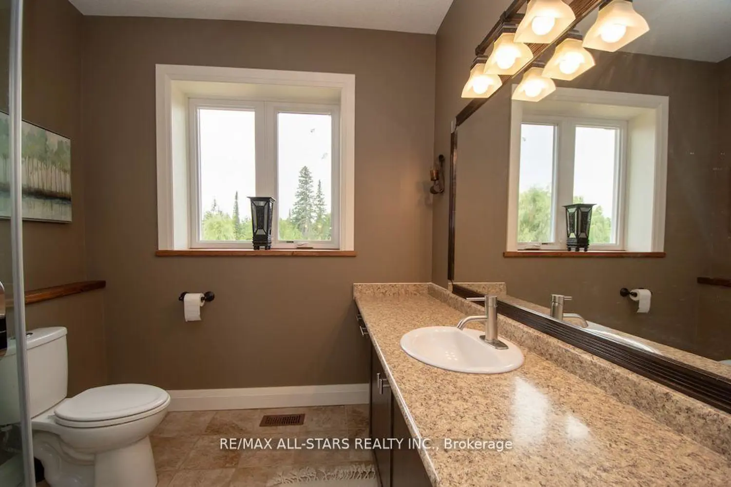 Additional image 13 of 15 Rustlewood Avenue