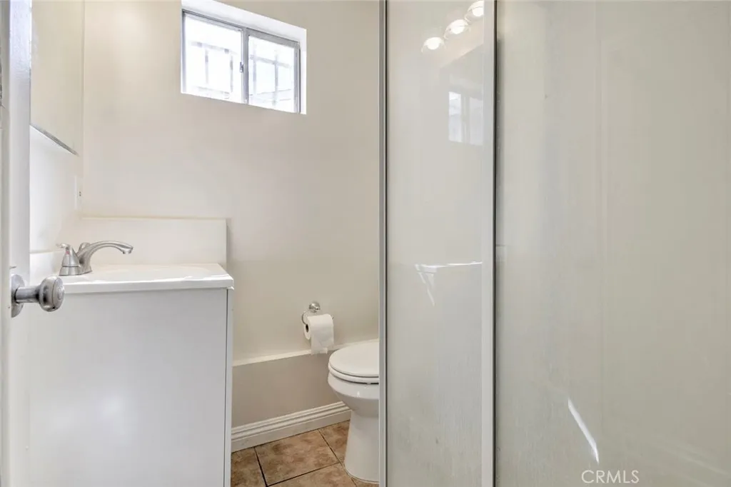 Additional image 118 of 3352 Montrose Ave, La Crescenta, CA 91214