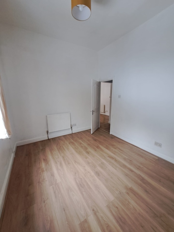 Additional image 5 of 1 Bed Flat, Brunswick Street, LS27, N1 7GU