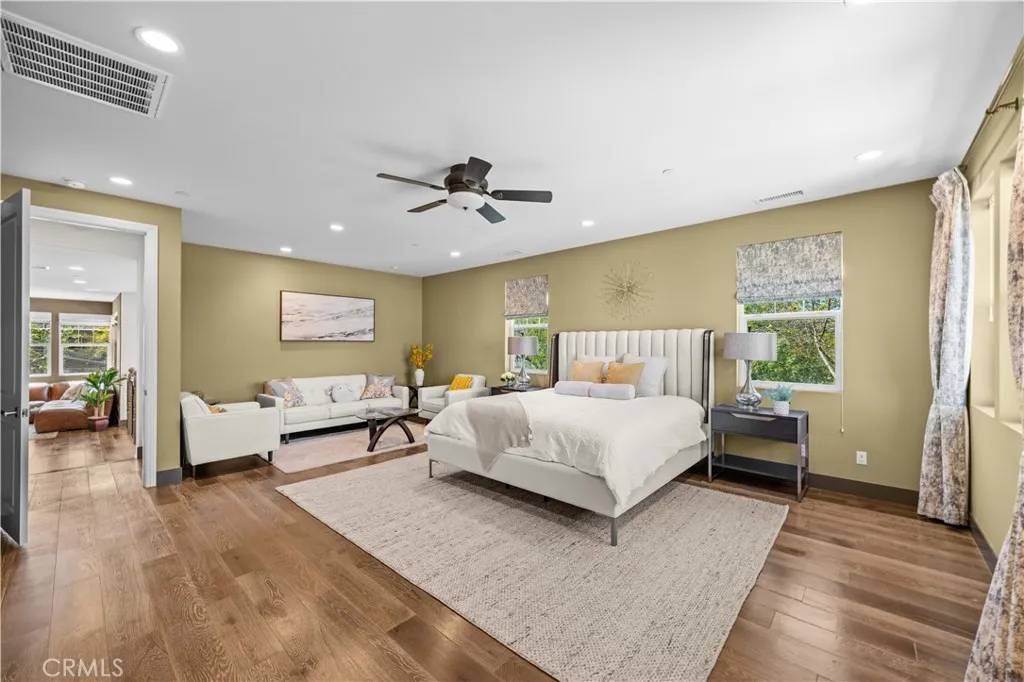 Additional image 93 of 127 Cruiser, Irvine, CA 92618